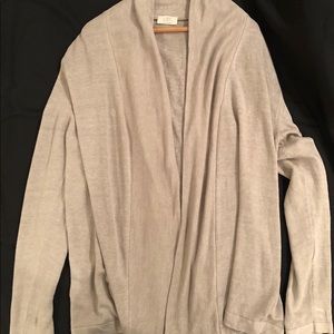 100% Capri, beige cardigan